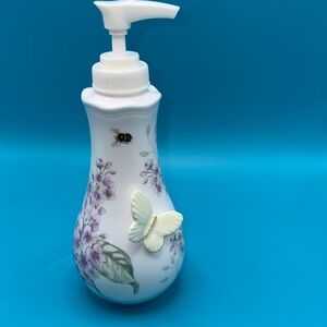 Lenox Butterfly Meadow Lotion/ Soap Dispenser